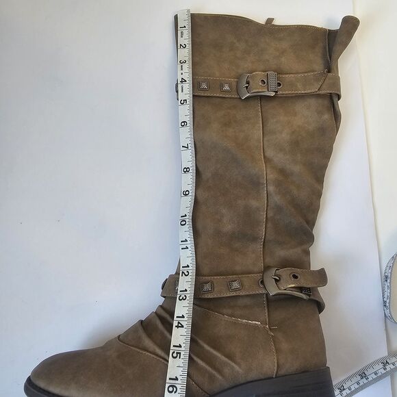 Banana Blue Studded Taupe Knee Tall Boots Sz 9M Buckle Block Heel Moto Fall S129 - Picture 5 of 12